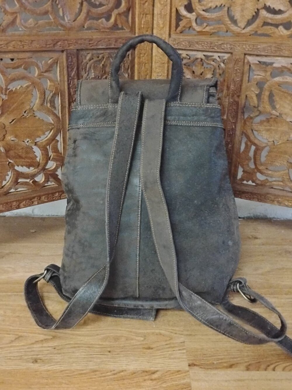 Handcrafted Brown Leather Backpack Large Rucksack Unisex - Picture 3 of 12